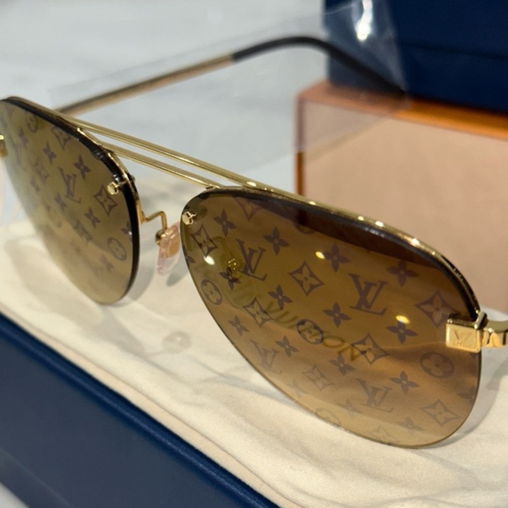 Louis Vuitton Clockwise Sunglasses